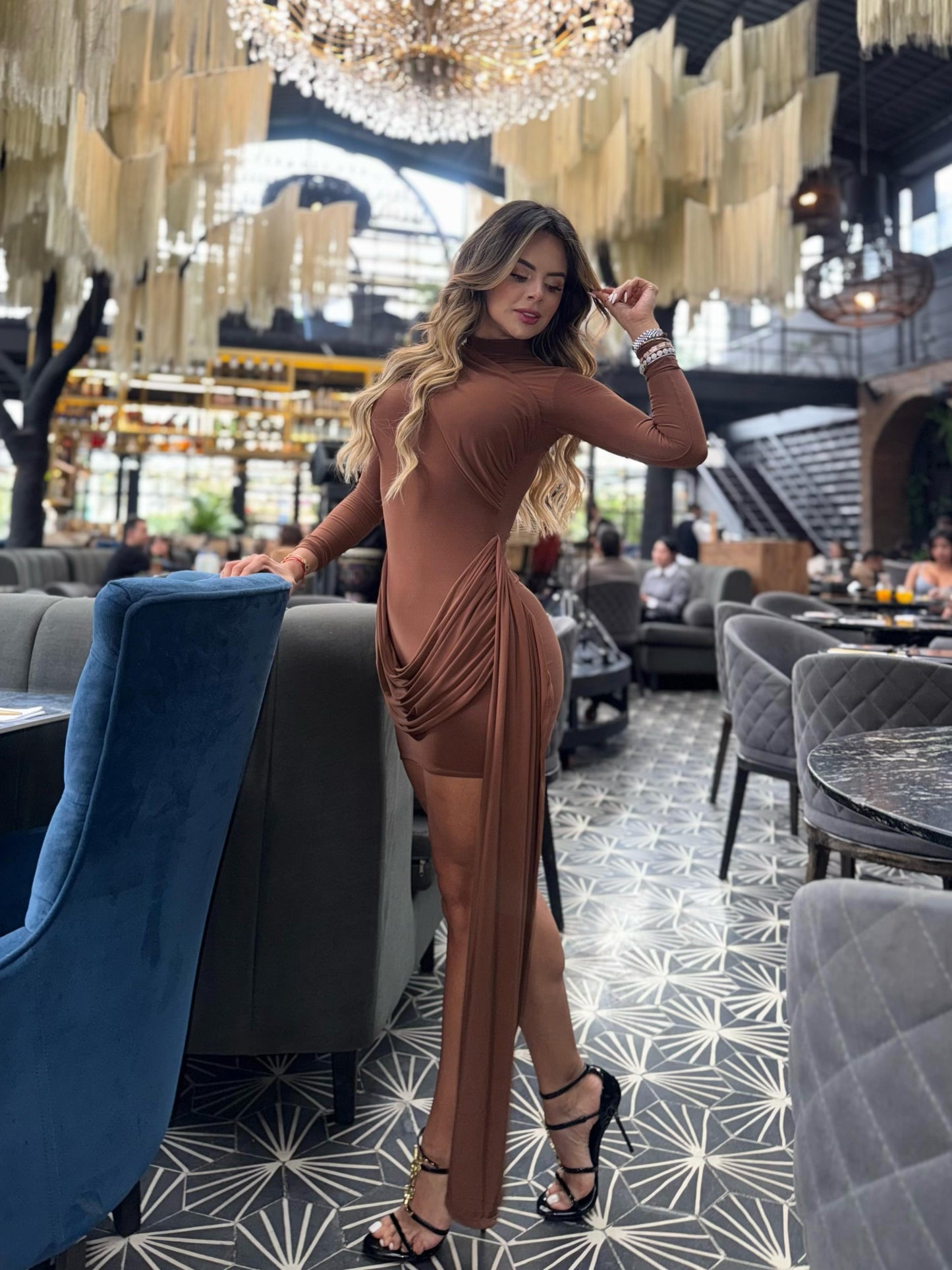 VESTIDO NOIRE